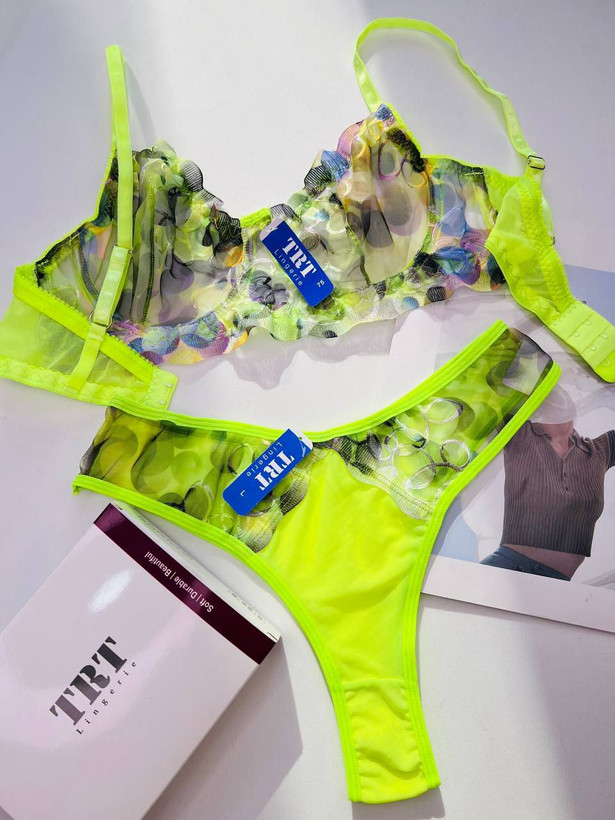 ست لباس زیر گلدار