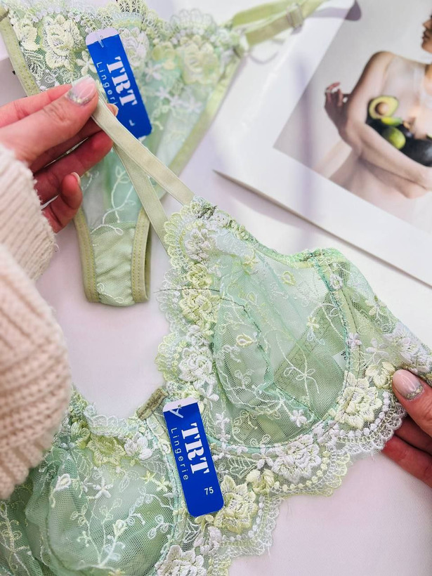 پوشاک زنانه