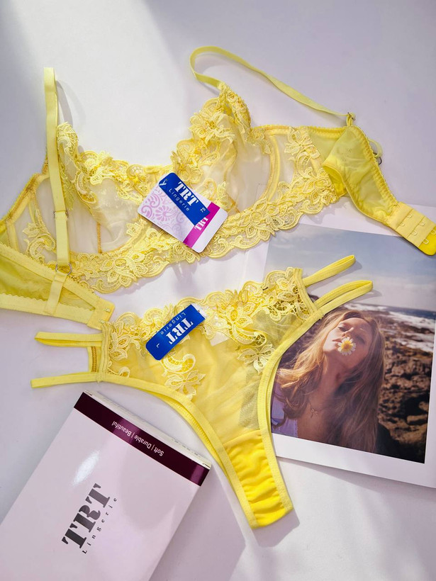 ست شورت و سوتین فنر دار