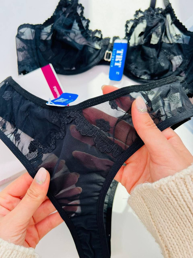 ست شورت و سوتین اسفنجی کش پهن