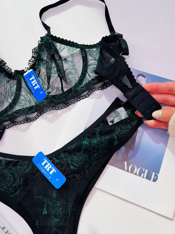 سوتین اسفنجی فنردار