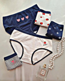 شورت نخی زنانه طرح توت فرنگی