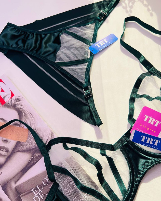 ست شورت و سوتین زنانه طرح برجسته