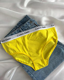 شورت زنانه نخی زرد