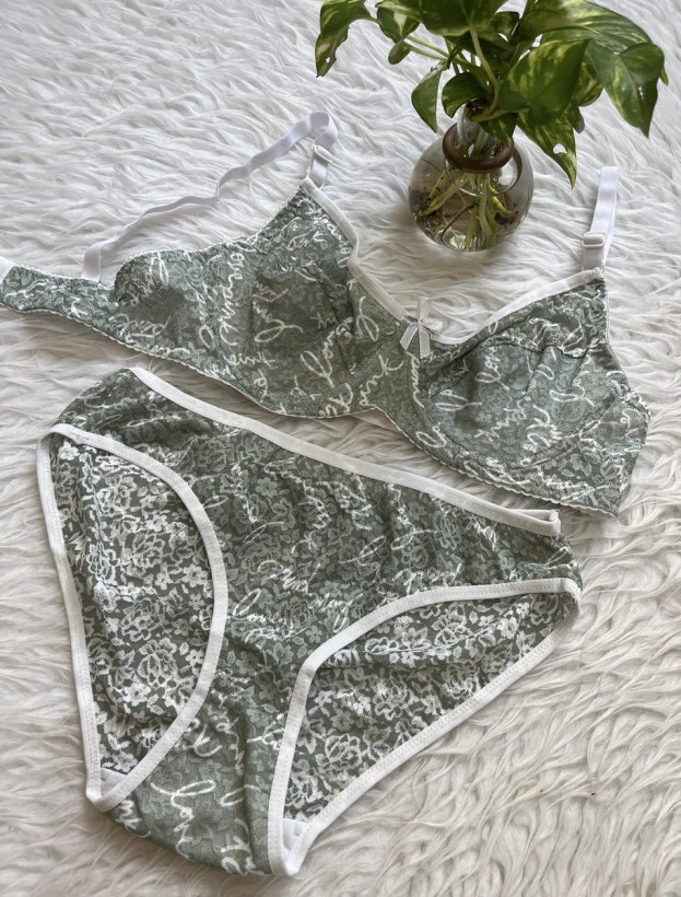 ست شورت و سوتین زنانه طرح گلدار