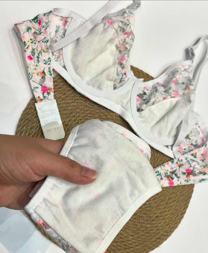 لباس زیر زنانه گلدار