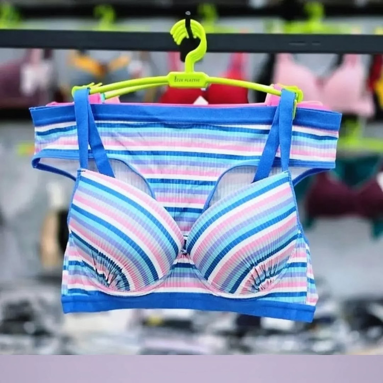 ست شورت و سوتین زنانه اسفنجی