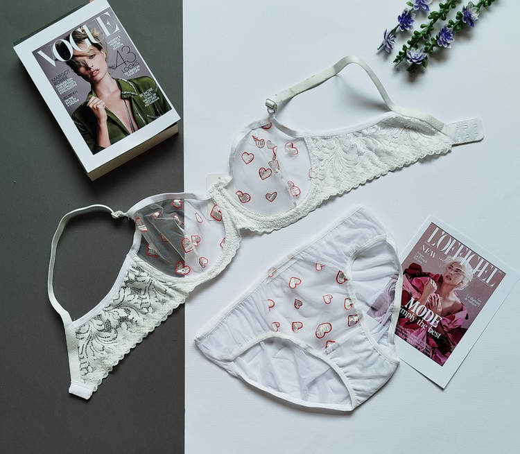 ست شورت و سوتین زنانه طرح قلبی