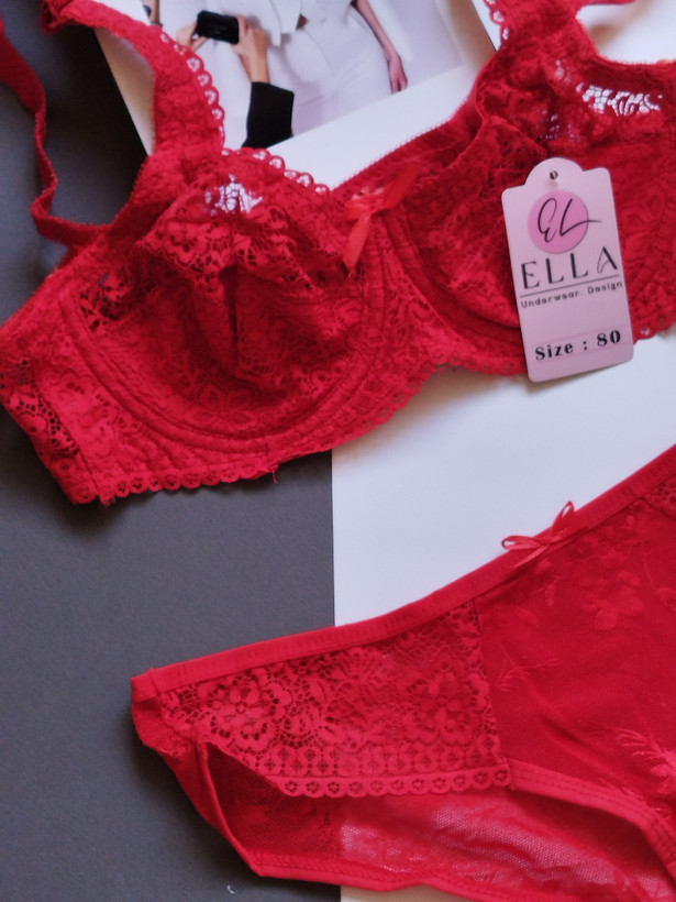 ست شورت و سوتین گیپوری قرمز