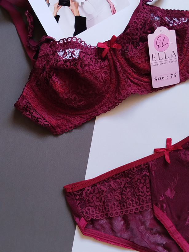 ست شورت و سوتین دانتل