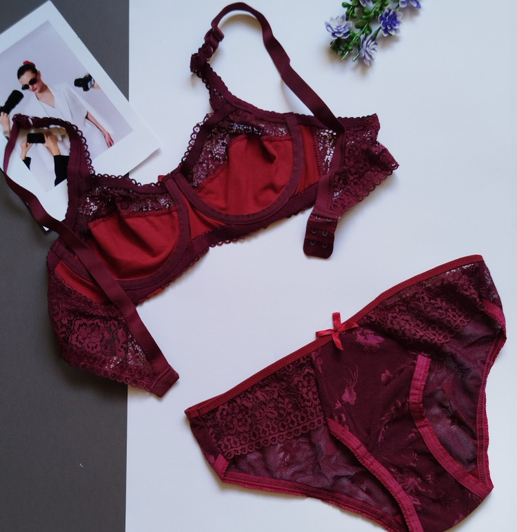 ست شورت و سوتین زنانه فانتزی طرح گل