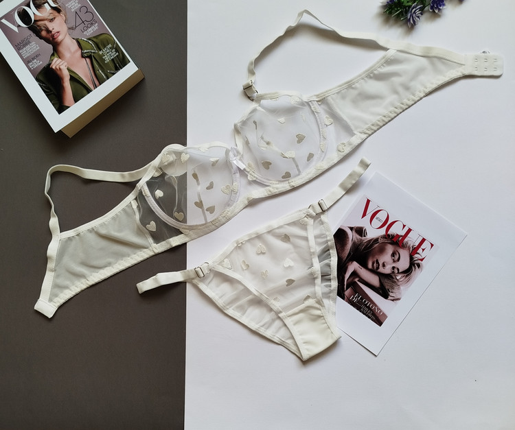 ست شورت و سوتین زنانه فانتزی سفید