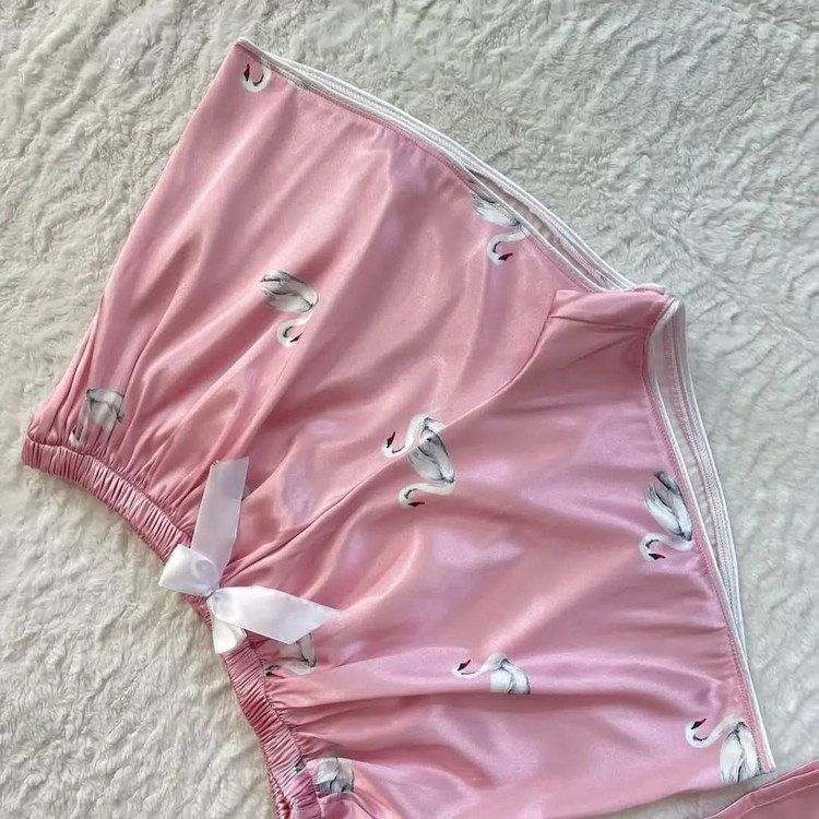 ست تاپ و شلوارک ساتنی طرح های مختلف