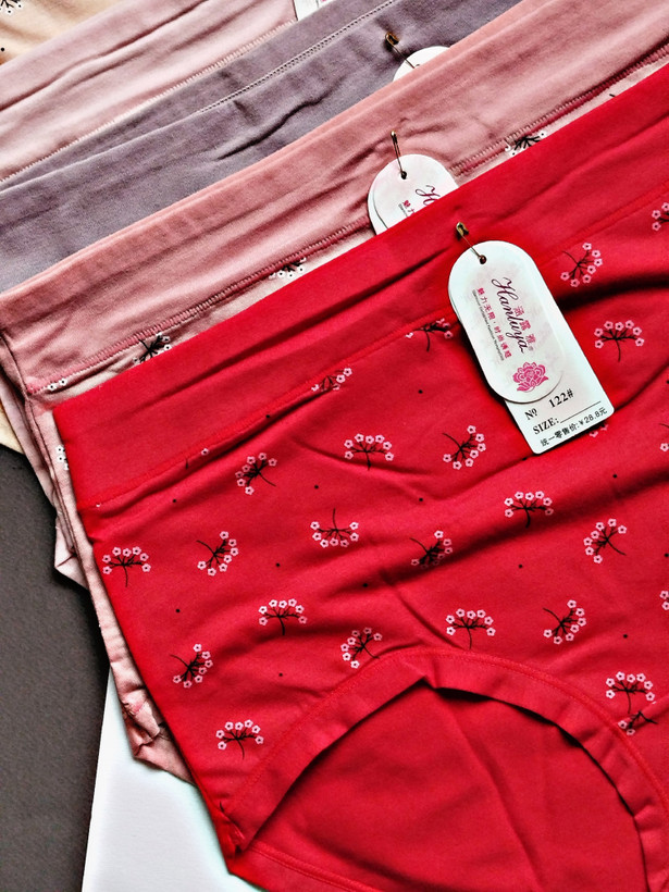 شورت و سوتین زنانه طرح گلدار آبرنگی