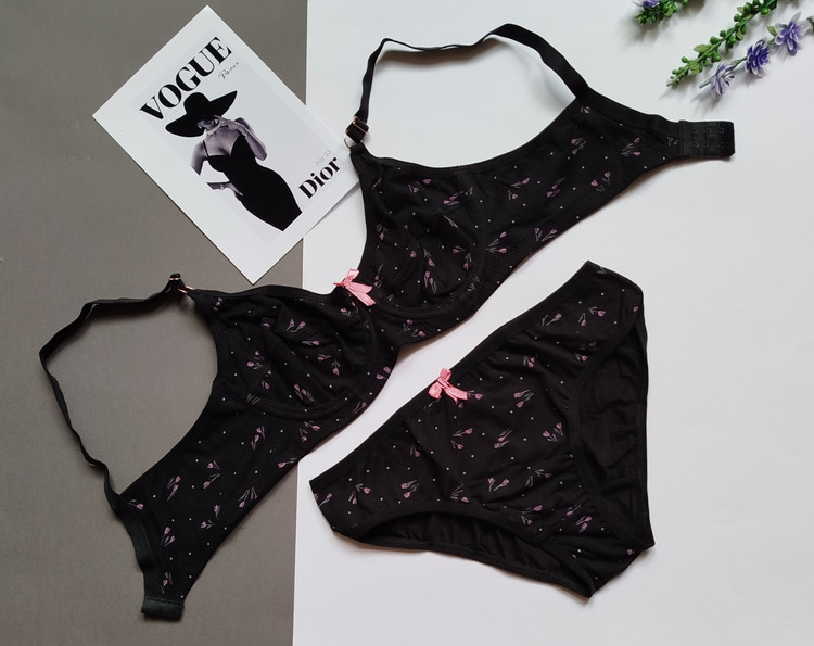 ست شورت و سوتین زنانه طرح گلدار فانتزی