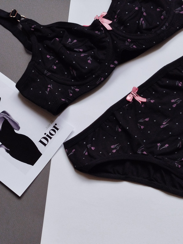 ست شورت و سوتین زنانه طرح گلدار صورتی پاستلی