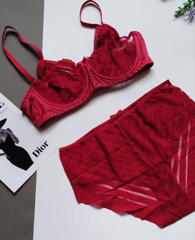 ست شورت و سوتین زنانه ساتنی زرشکی رنگ