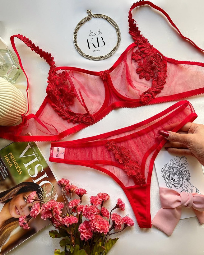 ست شورت و سوتین زنانه طرح فانتزی وارداتی قرمز ماتیکی