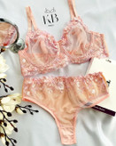 ست شورت و سوتین زنانه فانتزی طرح گل ریز برند کوزا