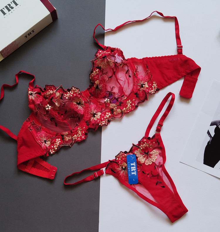 ست شورت و سوتین زنانه فانتزی طرح گلدار قرمز