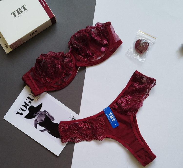 ست شورت و سوتین زنانه رنگ زرشکی گلدار برند پانیذکوزا