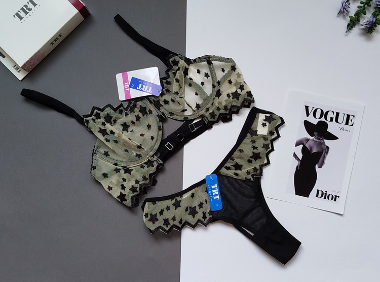 ست شورت و سوتین زنانه فانتزی طرح زیر کتی برند کوزا