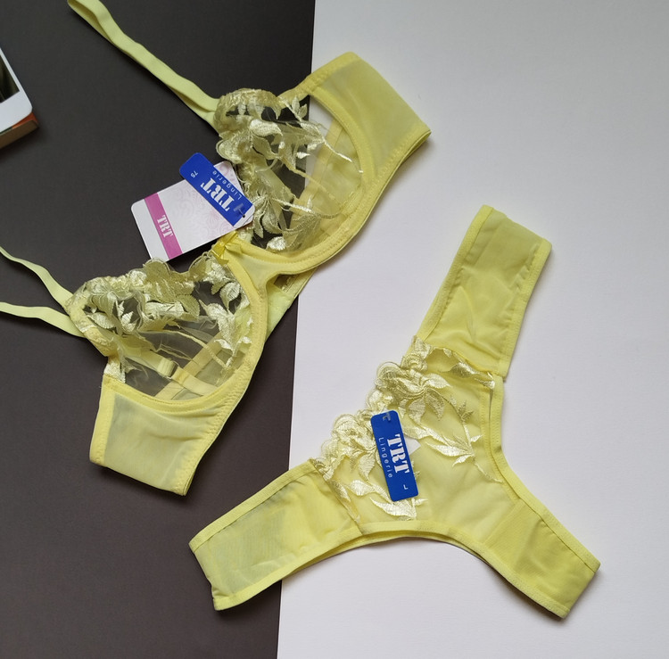 ست تاپ و شلوارک ساتنی فانتزی طرح قلبی