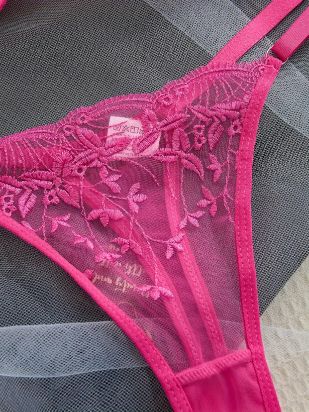 ست شورت و سوتین زنانه طرح گلدار گیپوری