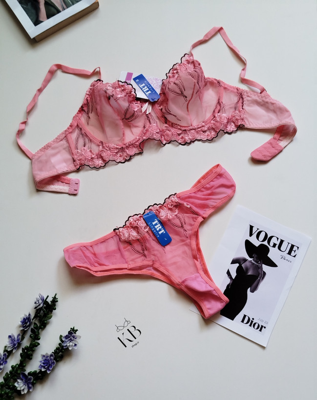 ست شورت و سوتین زنانه طرح گلدار گلدوزی شده