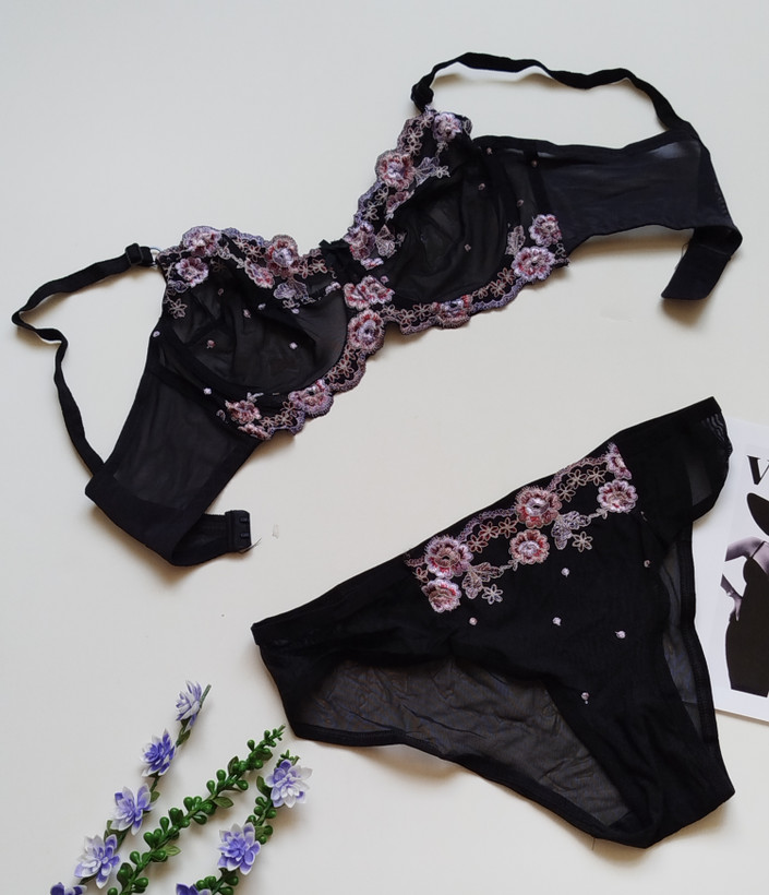 ست شورت و سوتین زنانه طرح گلدار گیپوری