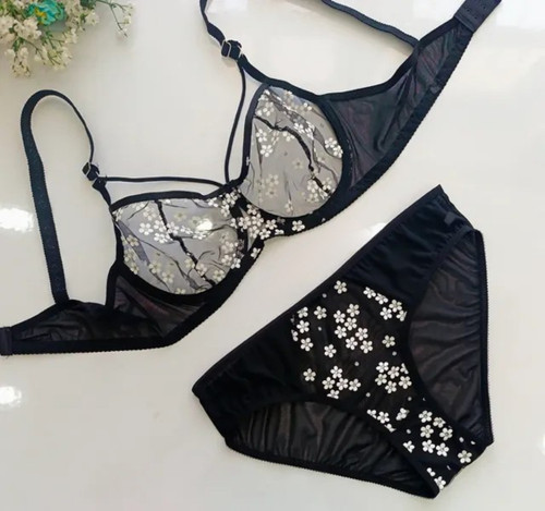 ست شورت و سوتین زنانه طرح فانتزی گل شکوفه