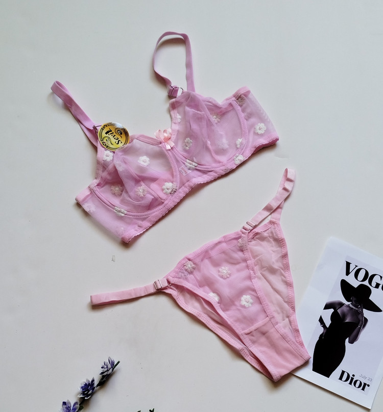 ست شورت و سوتین زنانه طرح گل بابونه فانتزی