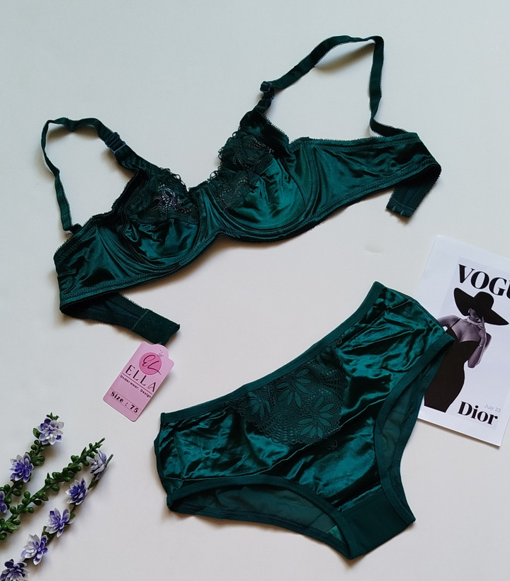 ست شورت و سوتین زنانه طرح گلدار گیپوری