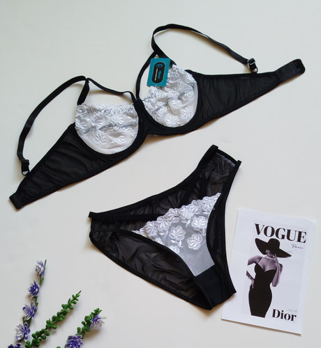 ست شورت و سوتین زنانه طرح گلدار گیپوری