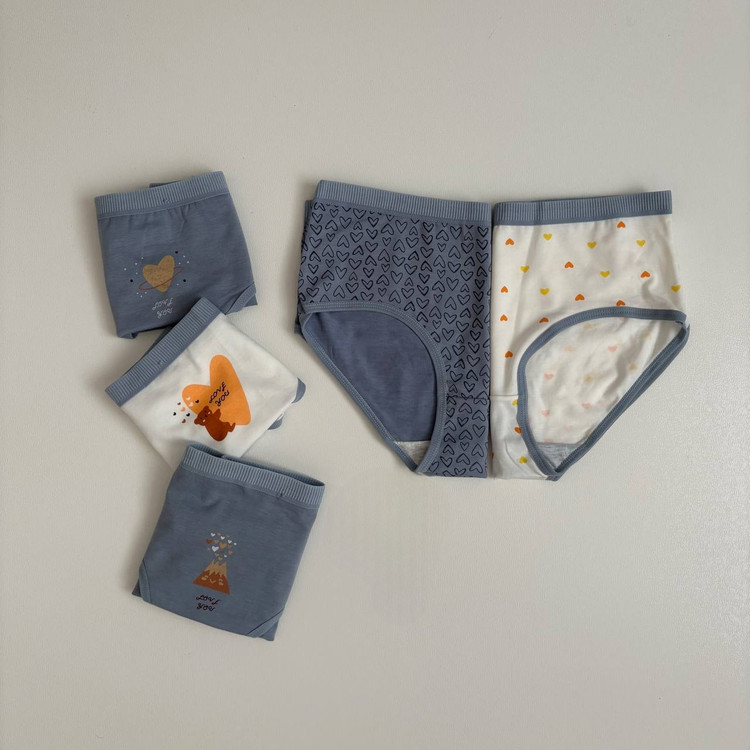 شورت زنانه اسلیپ فاق بلند فانتزی سیاره 🪐