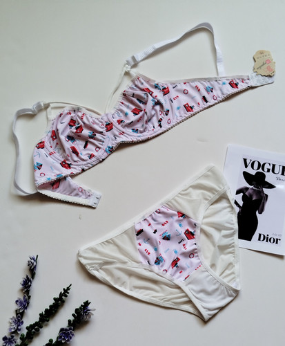 ست شورت و سوتین زنانه طرح دانتل دوزی ترک