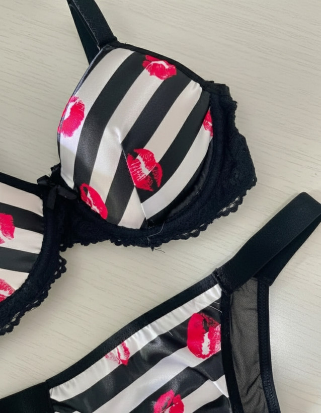 شورت و سوتین زنانه طرح پاتریک