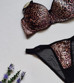 ست شورت و سوتین زنانه فانتزی طرح اسپورت