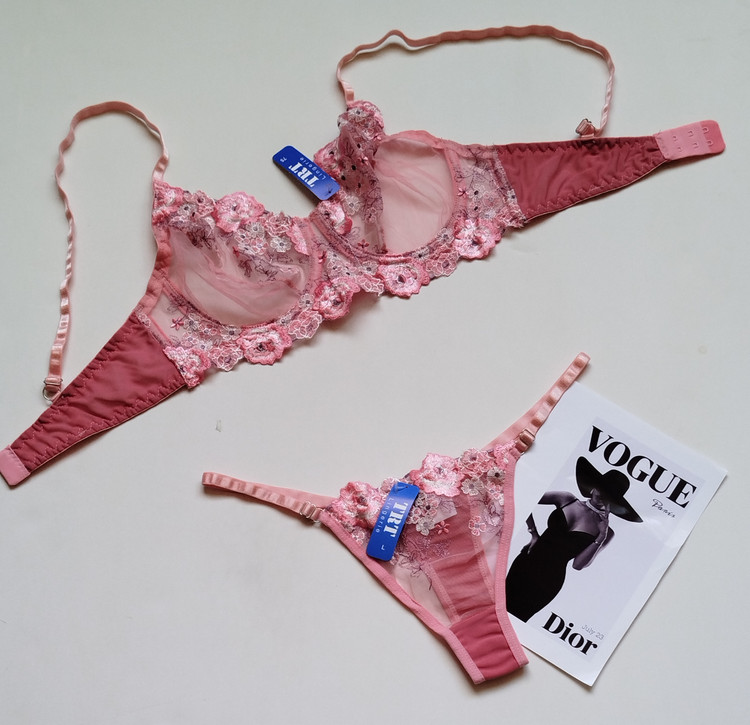 ست شورت و سوتین زنانه فانتزی طرح عروس ژینوس