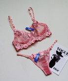 ست شورت و سوتین زنانه طرح گلدار سفید رنگ 2025