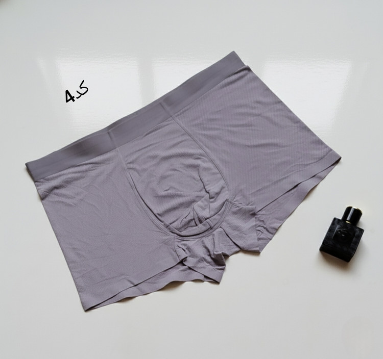 شورت مردانه نیم پا سوزنی وارداتی طرح اسپورت