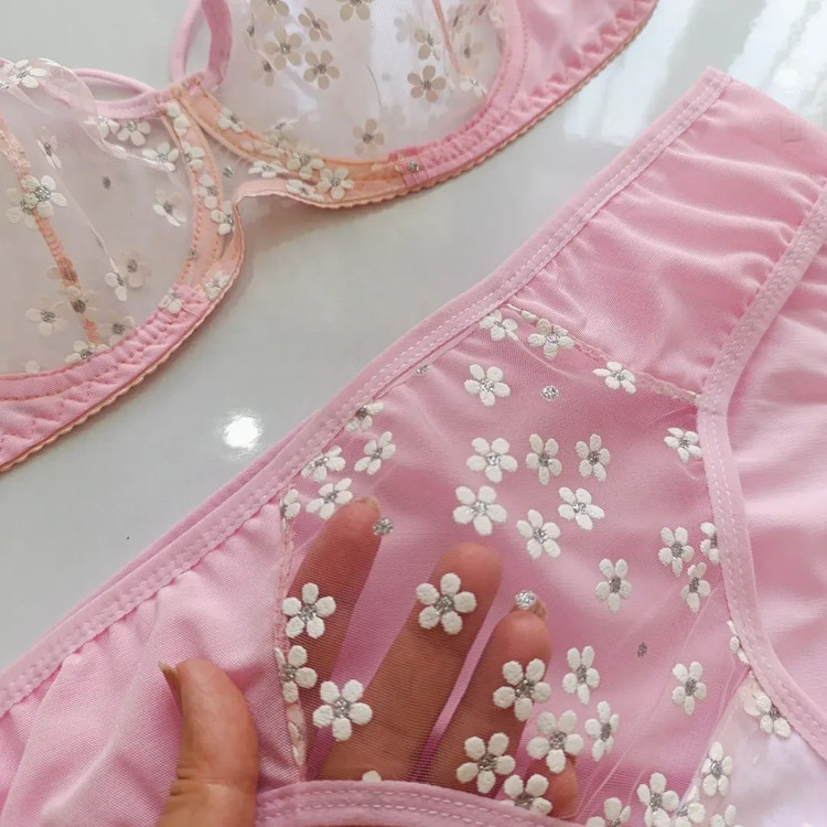 ست شورت و سوتین زنانه طرح قلبی