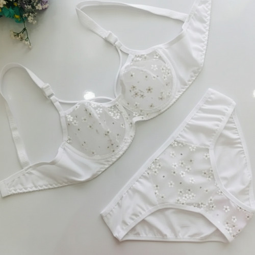 ست شورت و سوتین زنانه طرح گلدار گیپوری