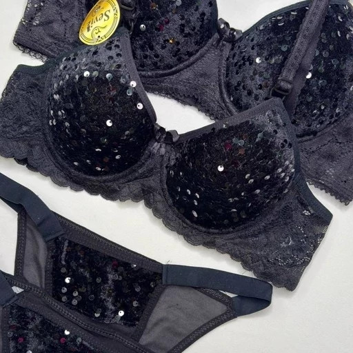 ست شورت و سوتین زنانه طرح پولک دوزی مخملی sevil