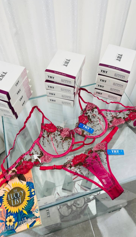 ست شورت و سوتین زنانه فانتزی طرح گل