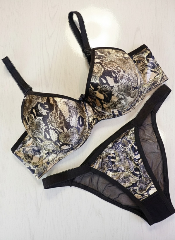 ست شورت و سوتین زنانه طرح گلدار وارداتی