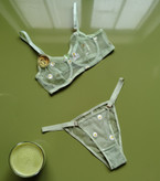 ست شورت و سوتین زنانه فانتزی گیپوری گلدار آبرنگی