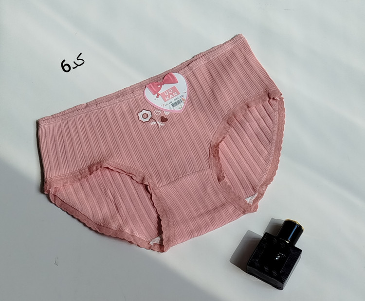 شورت زنانه نخی کبریتی وارداتی طرح گلدار