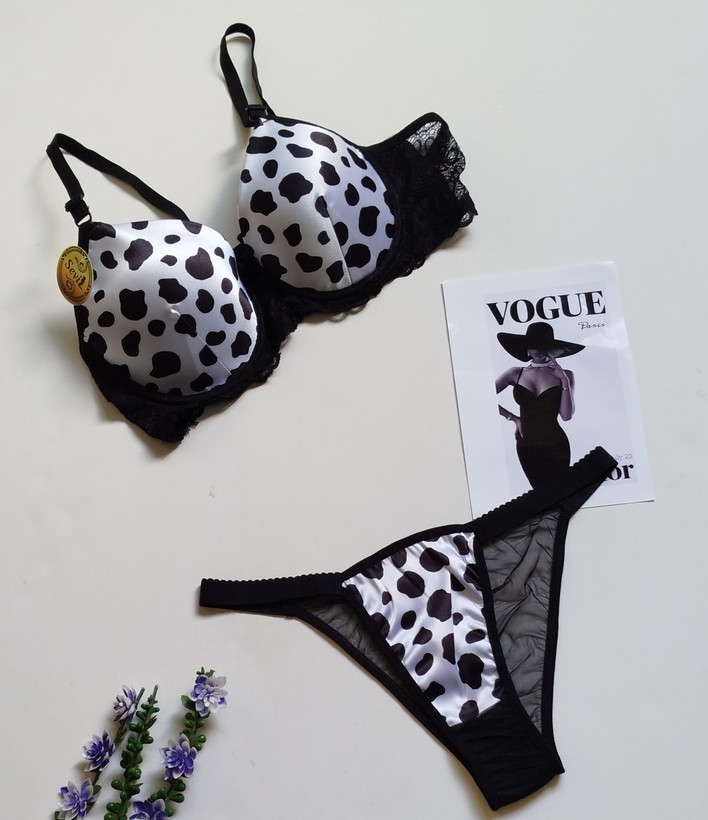 ست شورت و سوتین زنانه تور شیشه ای طرح قلبی