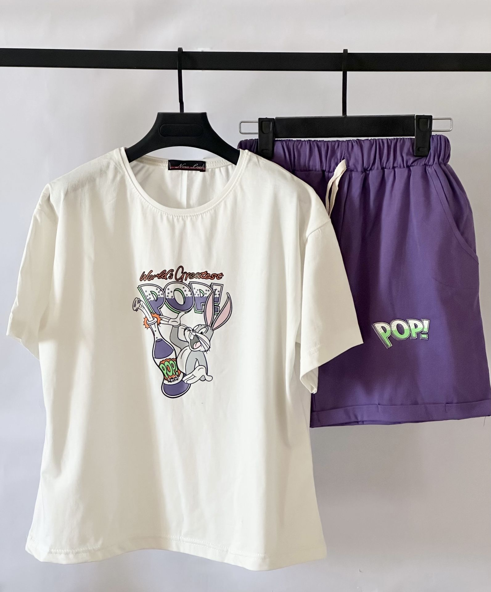 ست تیشرت و شورتک  زنانه طرح فانتزی  باگز بانی 🐰پارچه نخ پنبه با کیفیت برند NEW LOOK